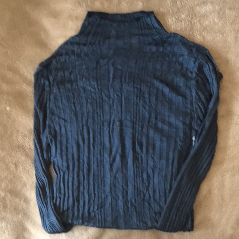 VS long sleeve sheer shirt. Size Small